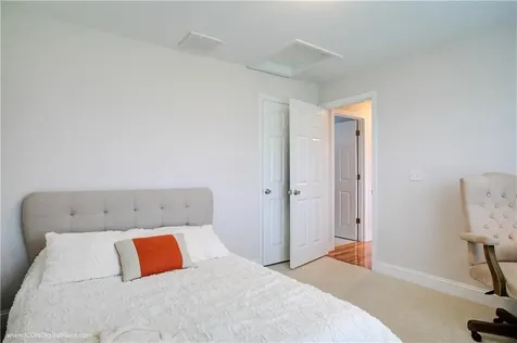56 Mariner Way Middletown RI 02842