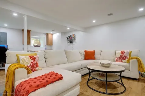 56 Mariner Way Middletown RI 02842