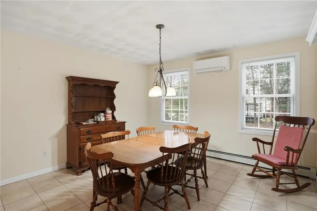 138 Dover Lane Richmond RI 02812