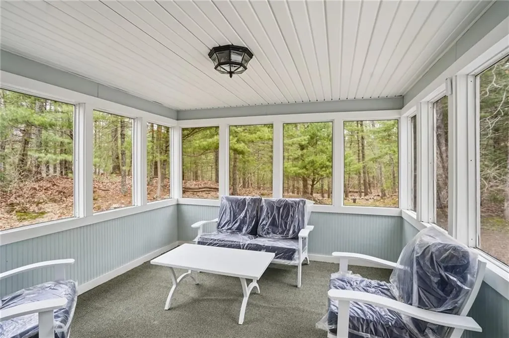 138 Dover Lane Richmond RI 02812