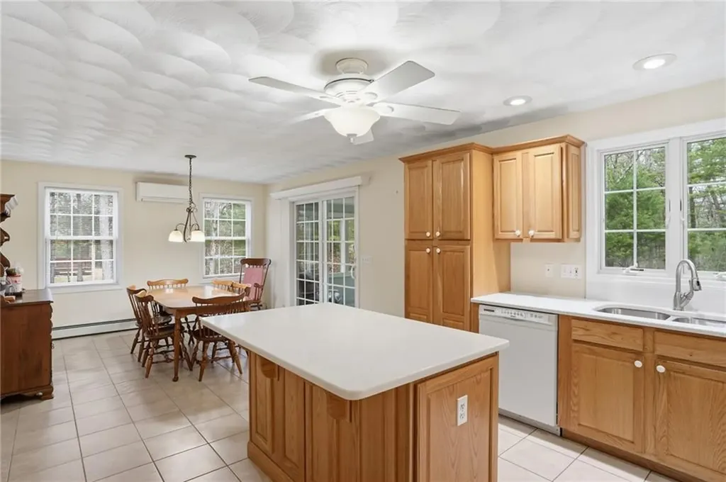 138 Dover Lane Richmond RI 02812