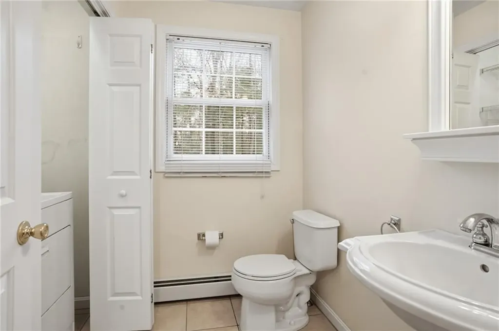138 Dover Lane Richmond RI 02812