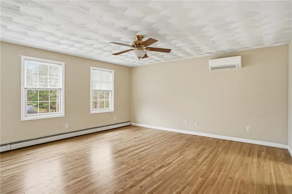 138 Dover Lane Richmond RI 02812