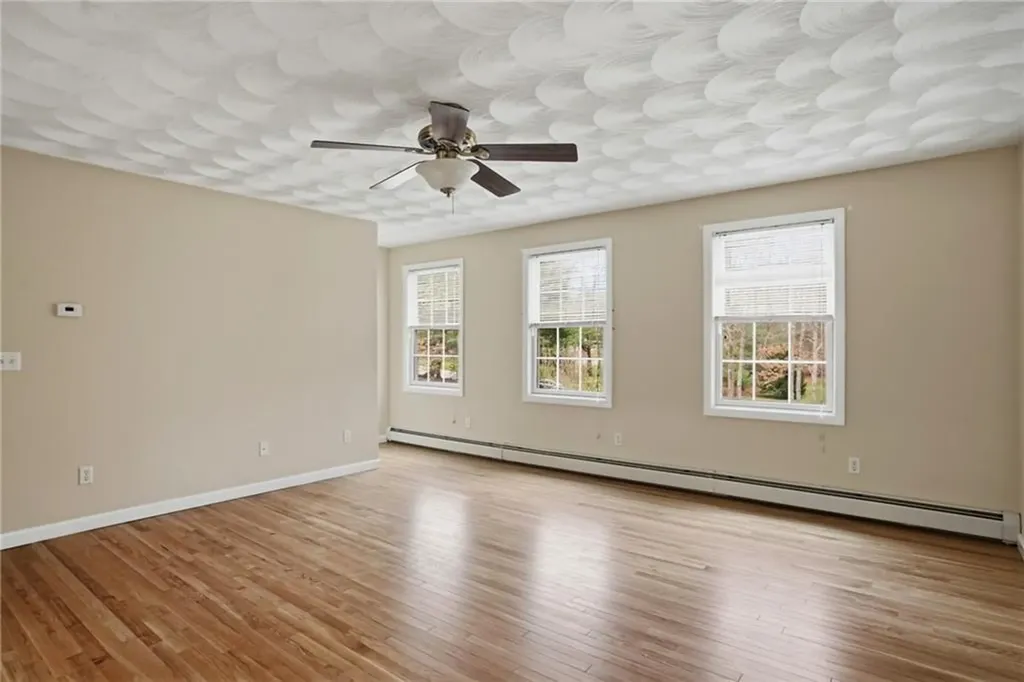 138 Dover Lane Richmond RI 02812