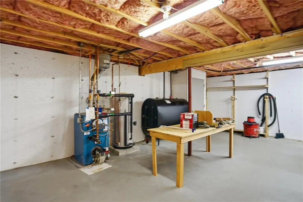 138 Dover Lane Richmond RI 02812