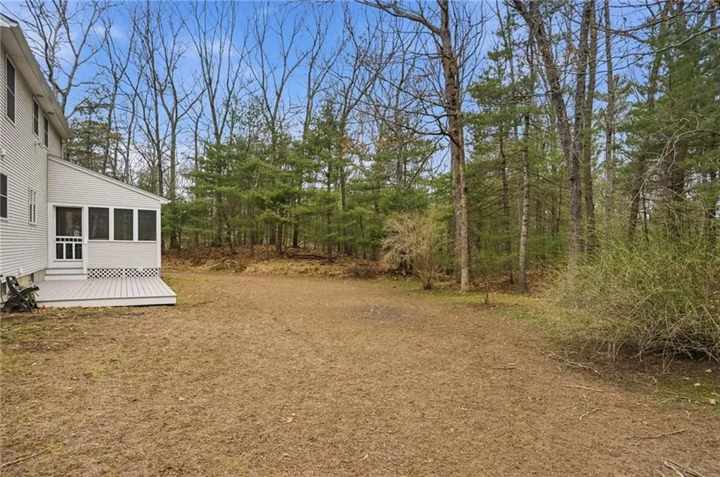 138 Dover Lane Richmond RI 02812