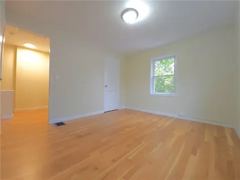 1 3 Shangri-la Lane Middletown RI 02842