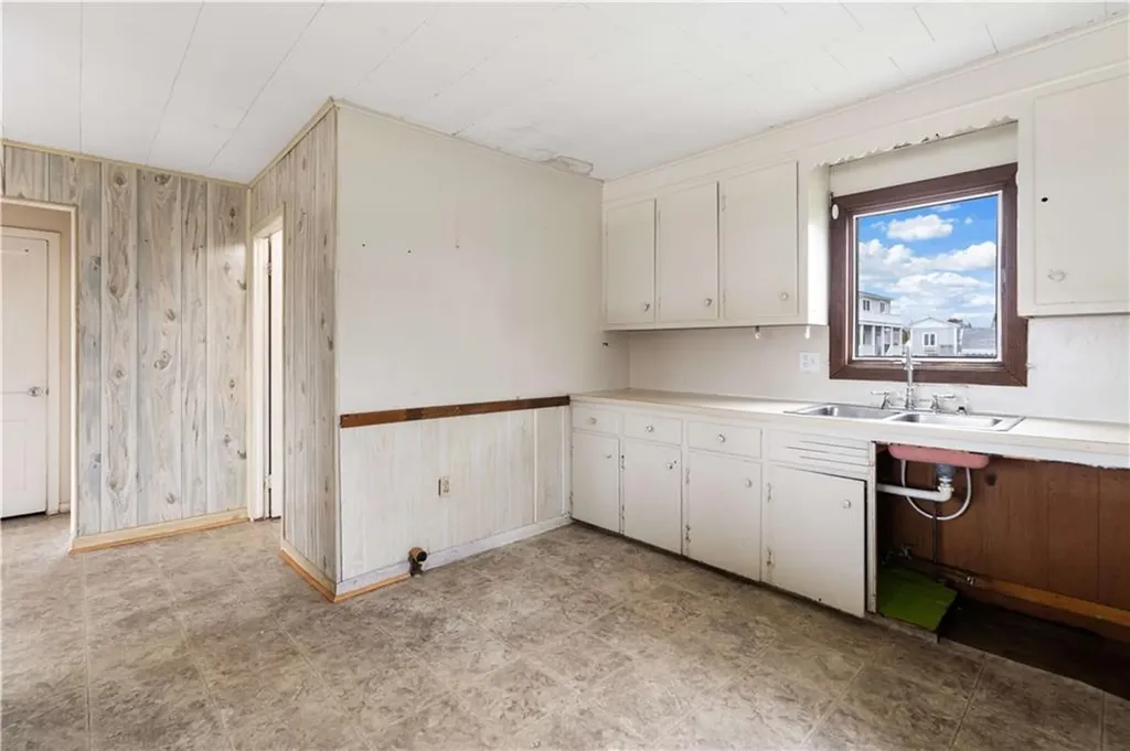 16 Rabbit Run Westerly RI 02891