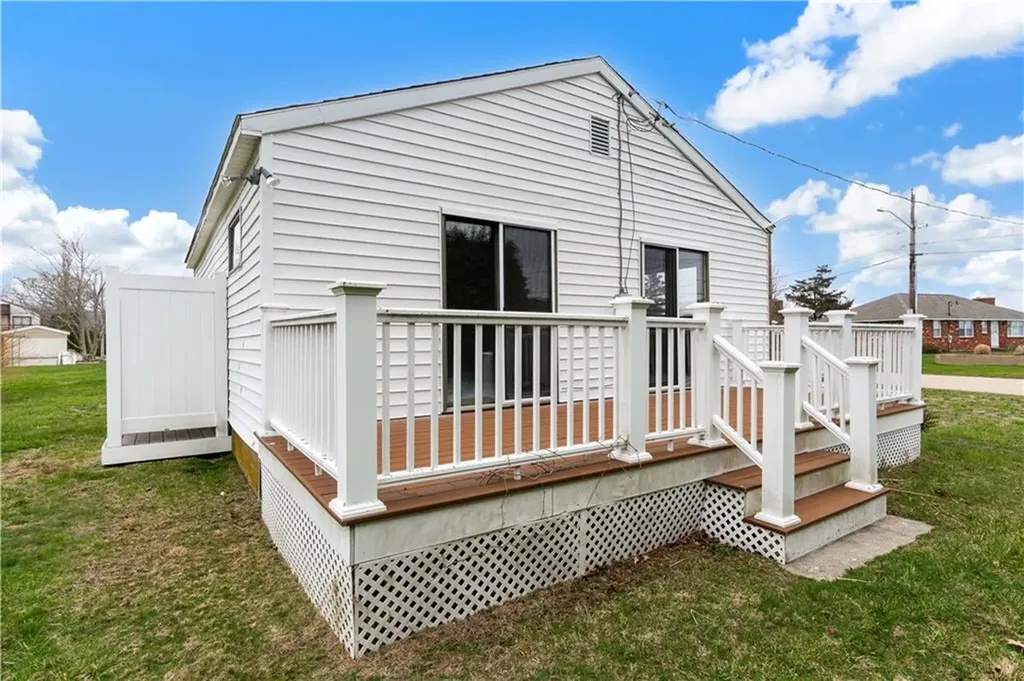 16 Rabbit Run Westerly RI 02891