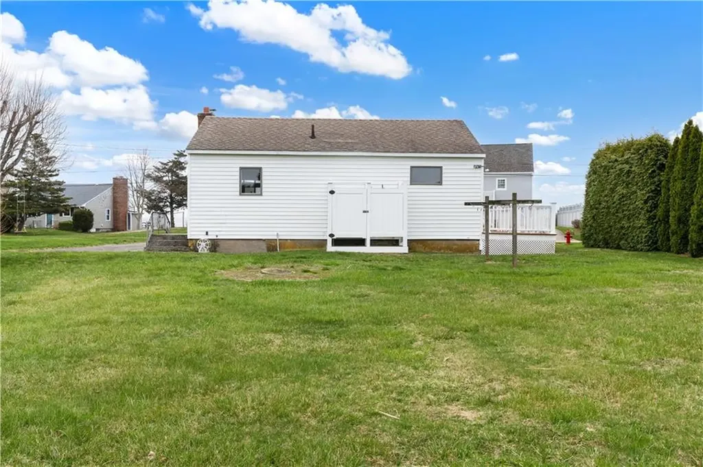 16 Rabbit Run Westerly RI 02891