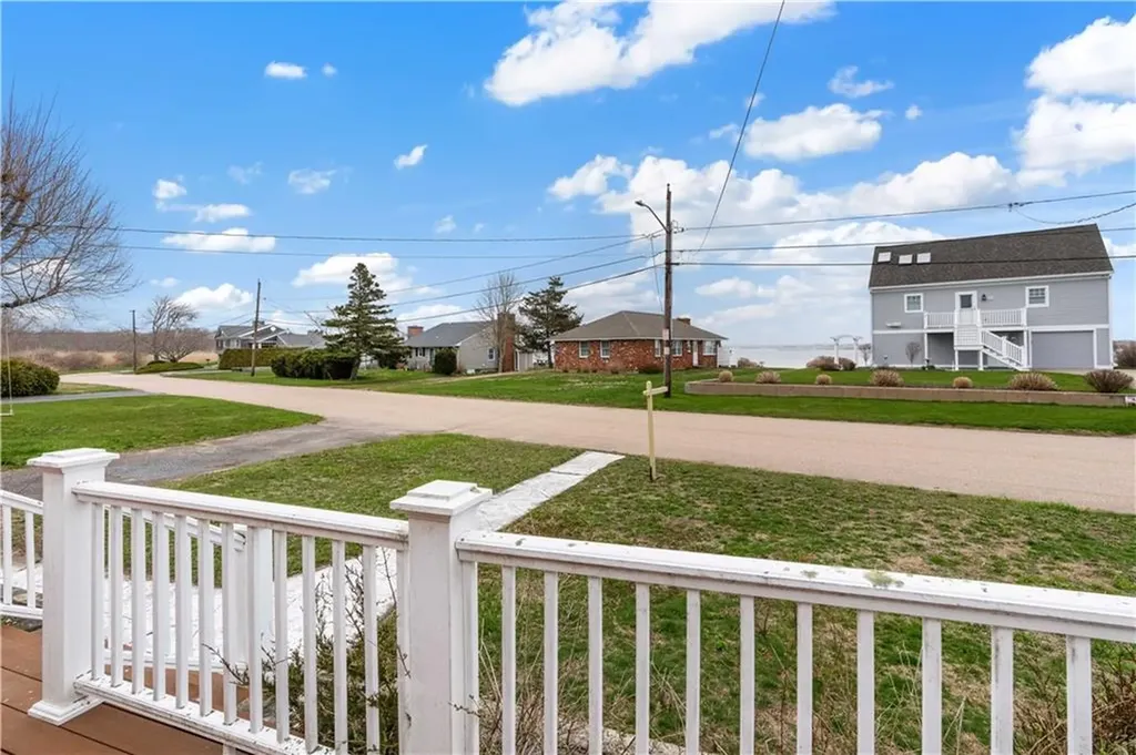 16 Rabbit Run Westerly RI 02891