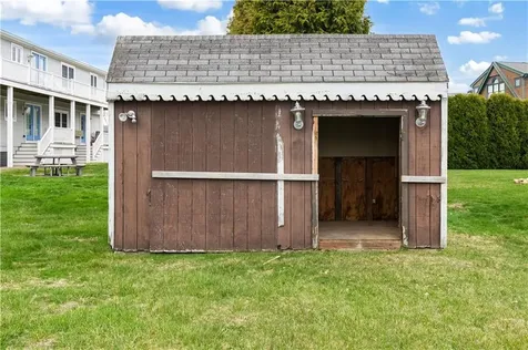 16 Rabbit Run Westerly RI 02891