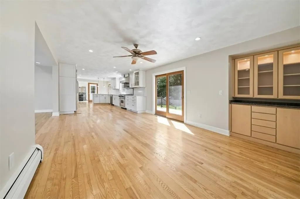 30 Dutchess Drive Cranston RI 02921