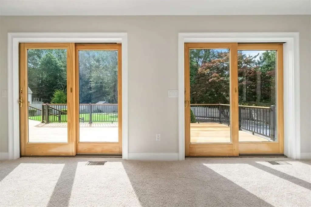 30 Dutchess Drive Cranston RI 02921