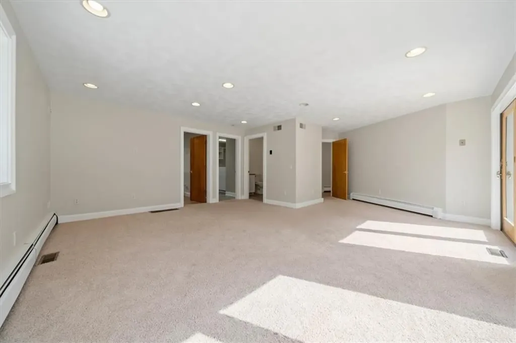 30 Dutchess Drive Cranston RI 02921