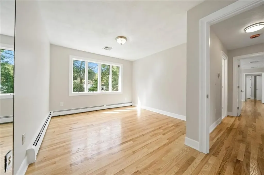 30 Dutchess Drive Cranston RI 02921