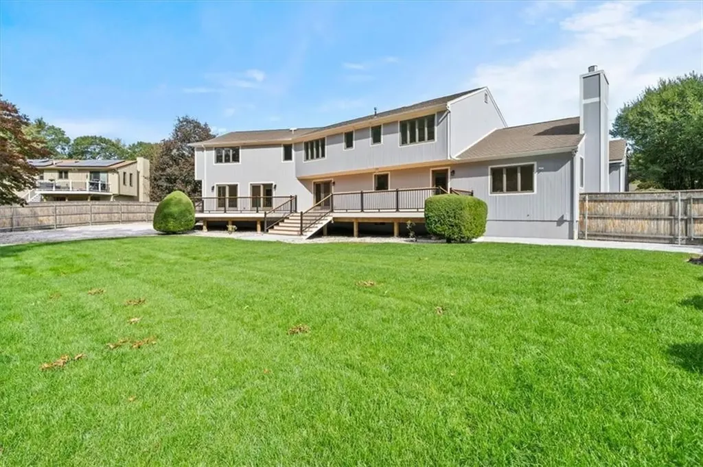 30 Dutchess Drive Cranston RI 02921