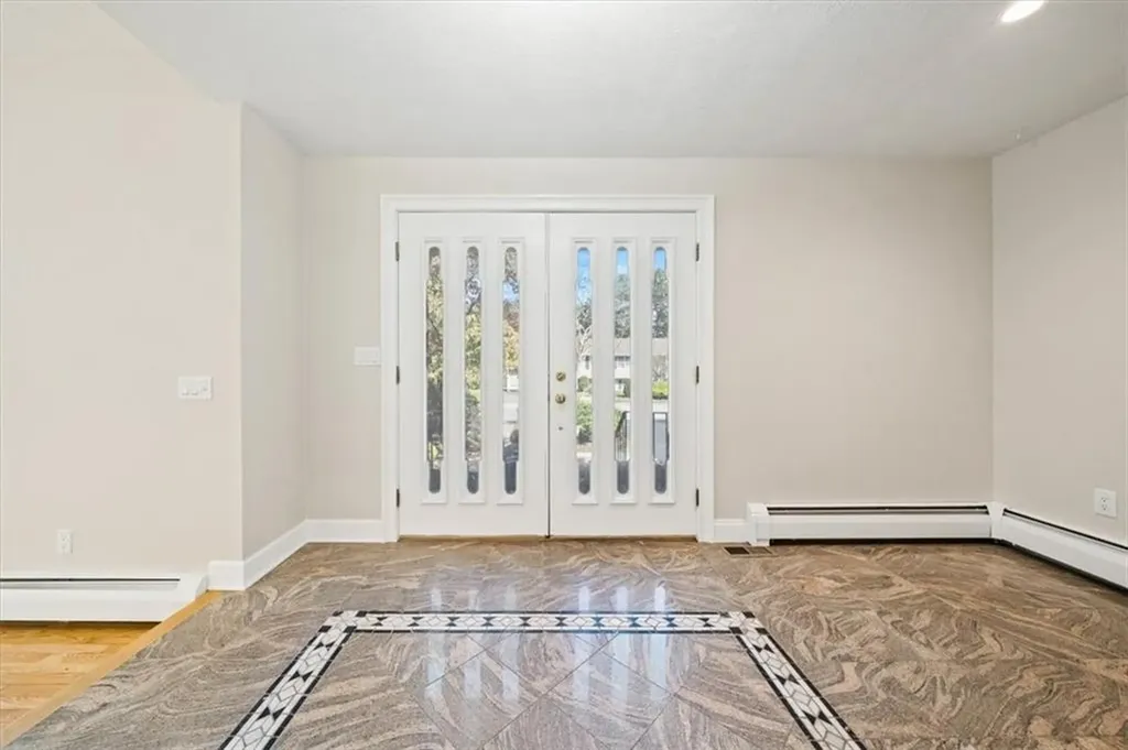 30 Dutchess Drive Cranston RI 02921