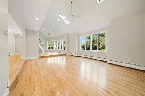 30 Dutchess Drive Cranston RI 02921