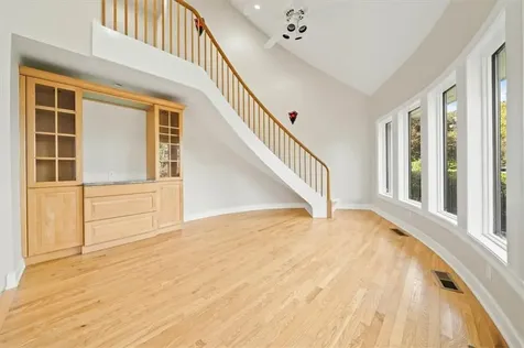 30 Dutchess Drive Cranston RI 02921