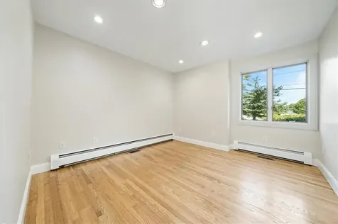 30 Dutchess Drive Cranston RI 02921