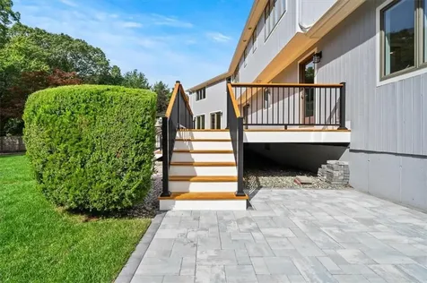 30 Dutchess Drive Cranston RI 02921