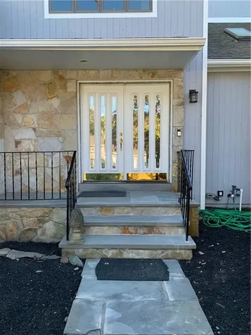 30 Dutchess Drive Cranston RI 02921