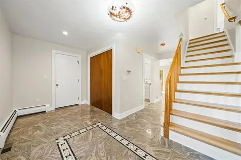 30 Dutchess Drive Cranston RI 02921