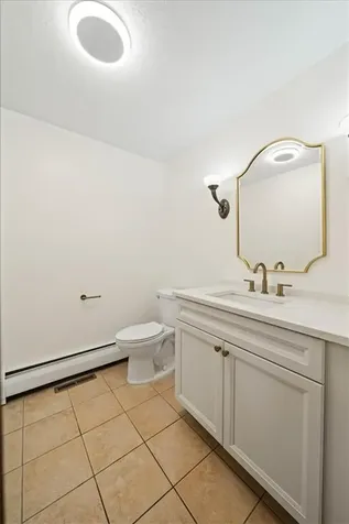30 Dutchess Drive Cranston RI 02921