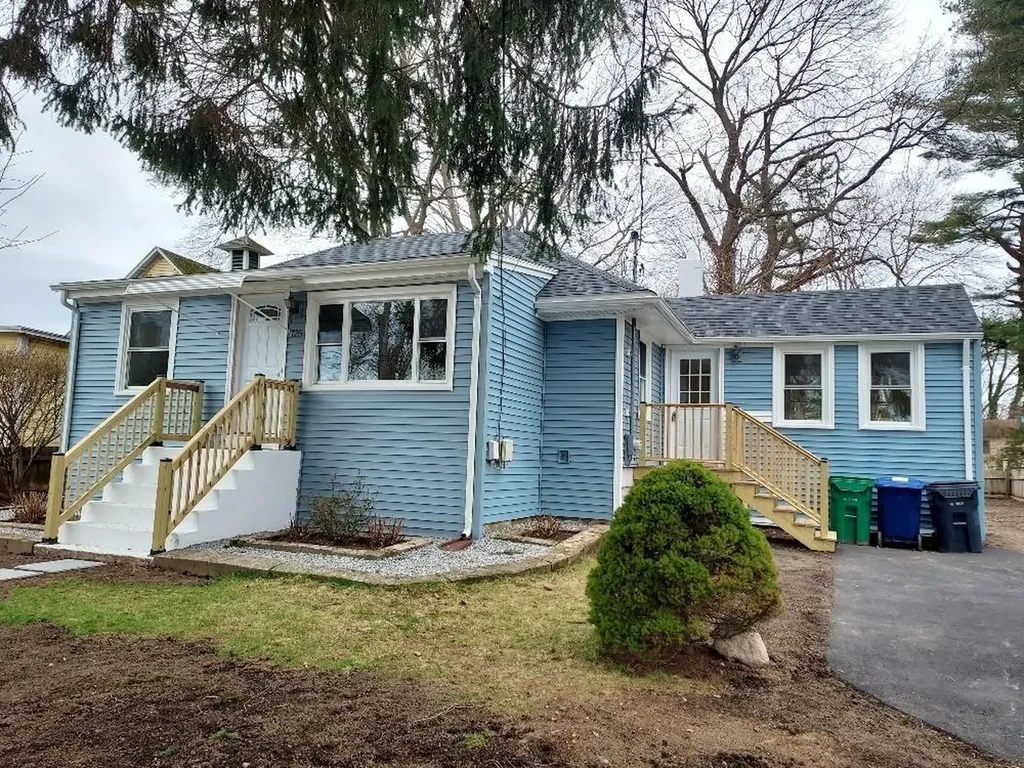 125 Wentworth Avenue Warwick RI 02889