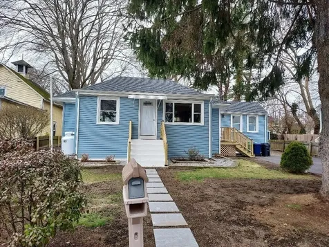 125 Wentworth Avenue Warwick RI 02889