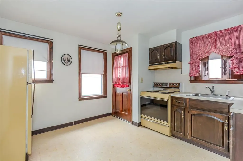 190 Wendell Road Warwick RI 02888