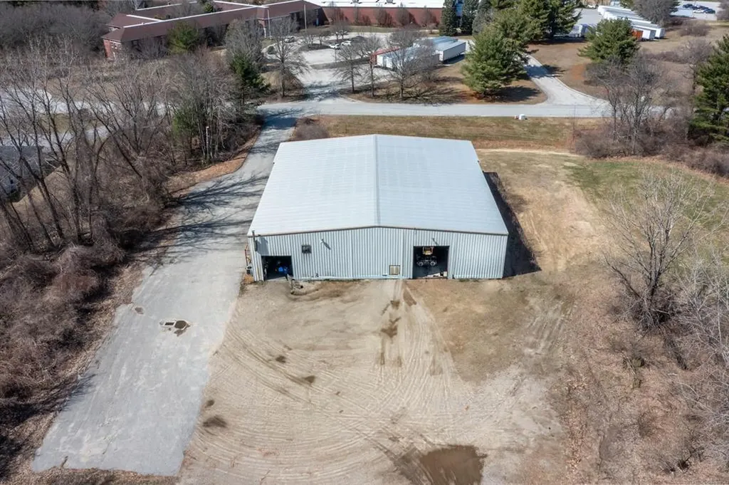 30 Crabtree Lane Woodstock CT 06281