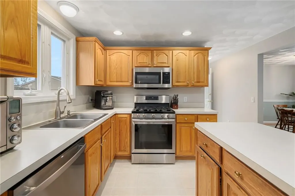 75 Macbeth Street Cranston RI 02920