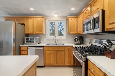 75 Macbeth Street Cranston RI 02920