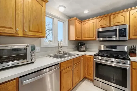 75 Macbeth Street Cranston RI 02920