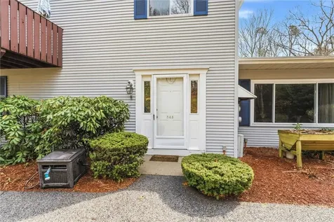 543 Quisset Court Warwick RI 02886