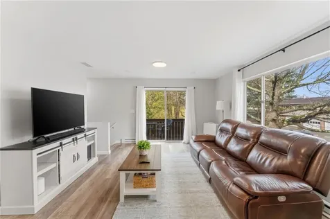 543 Quisset Court Warwick RI 02886