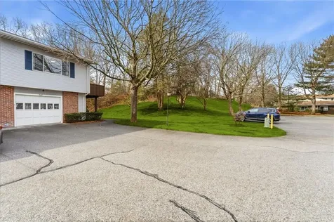 543 Quisset Court Warwick RI 02886