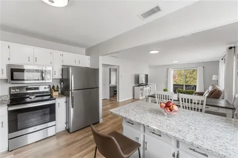 543 Quisset Court Warwick RI 02886
