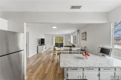 543 Quisset Court Warwick RI 02886