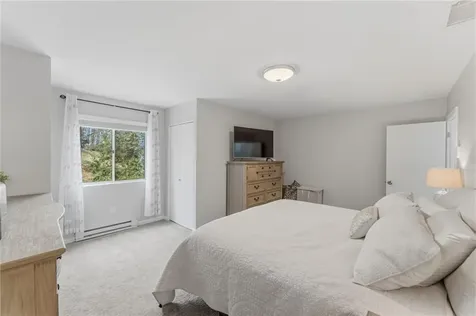 543 Quisset Court Warwick RI 02886