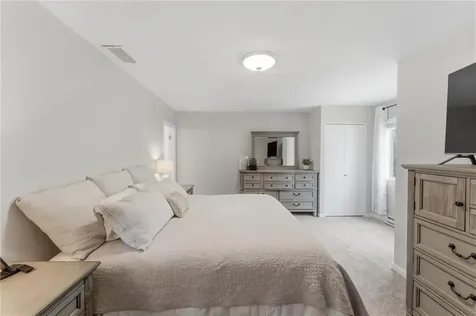 543 Quisset Court Warwick RI 02886