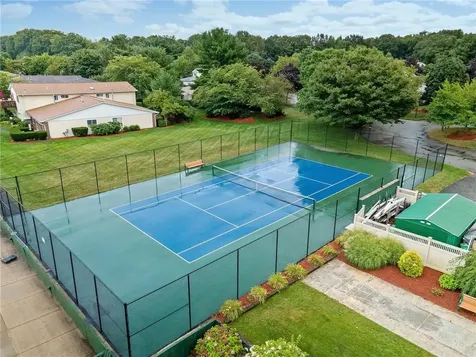 543 Quisset Court Warwick RI 02886