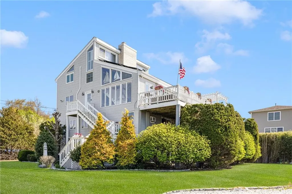 84 Dundas Avenue Warwick RI 02888