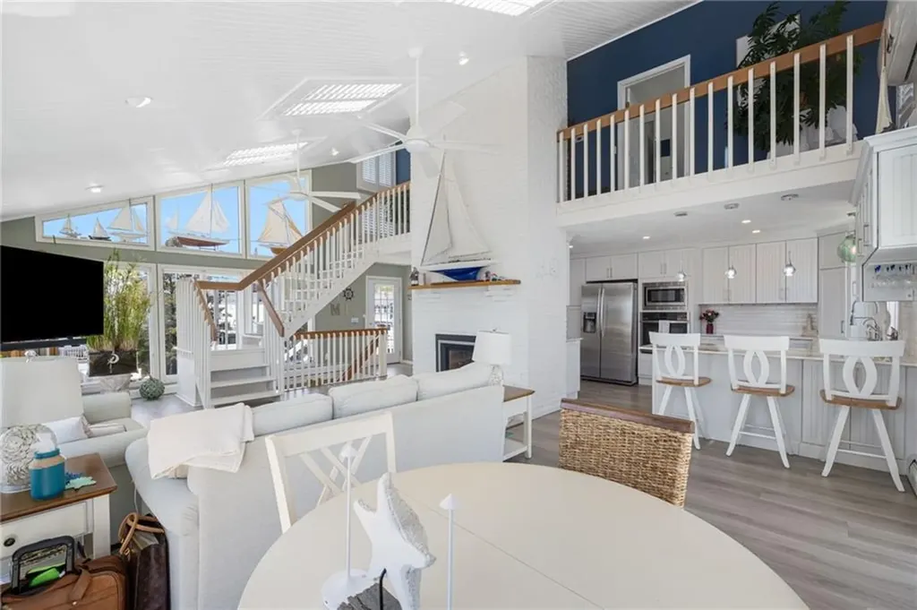 84 Dundas Avenue Warwick RI 02888