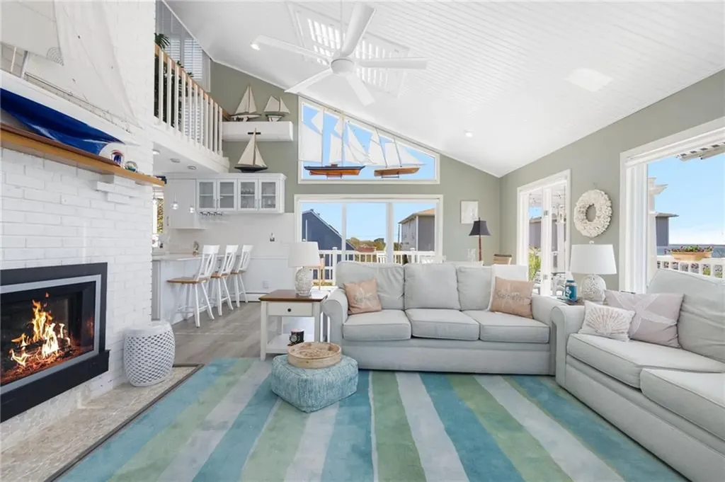84 Dundas Avenue Warwick RI 02888