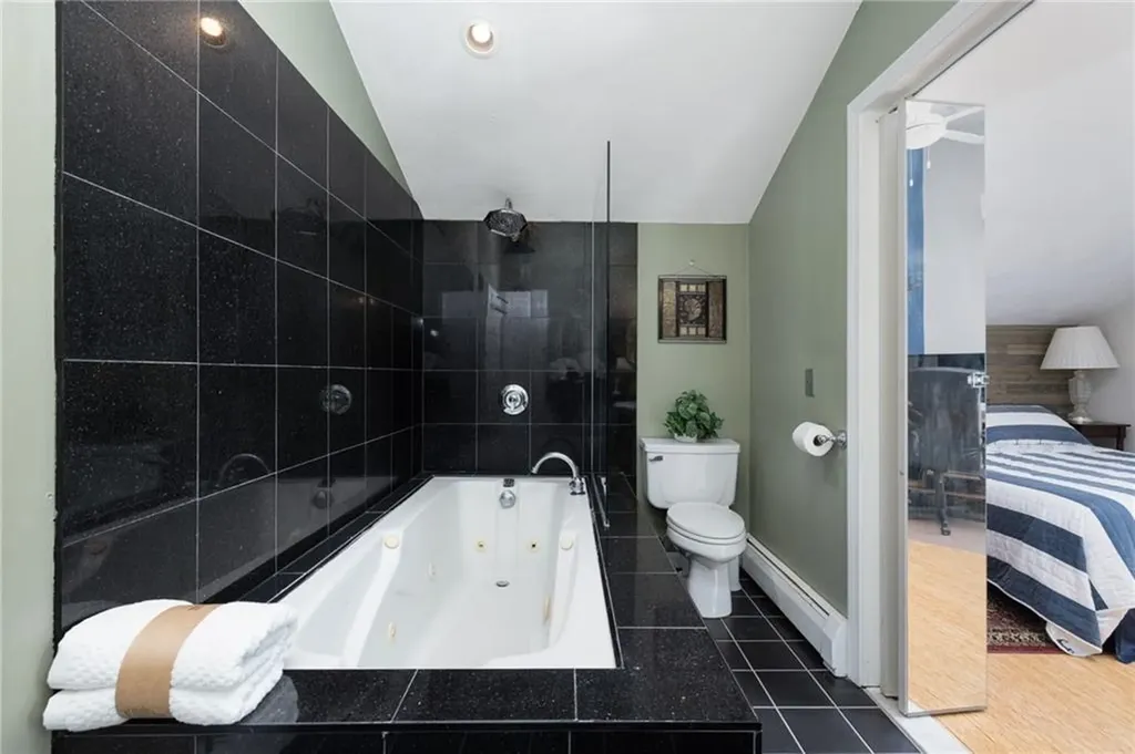 84 Dundas Avenue Warwick RI 02888