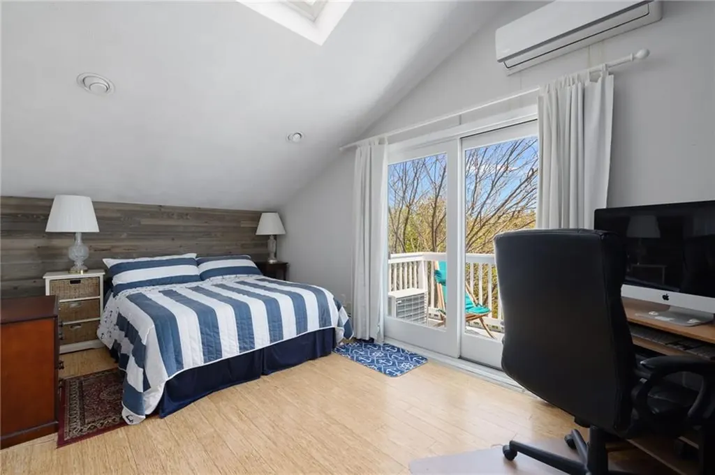 84 Dundas Avenue Warwick RI 02888