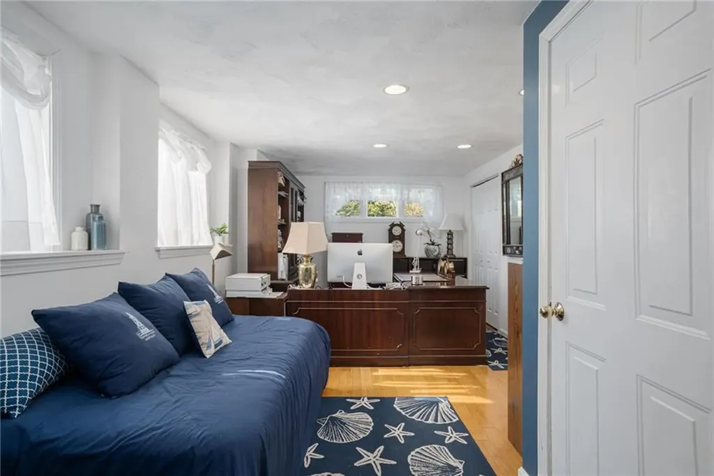 84 Dundas Avenue Warwick RI 02888